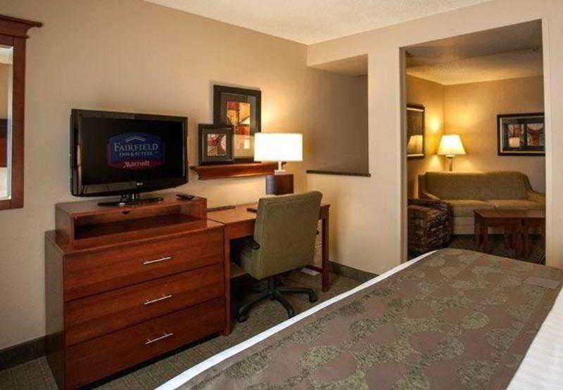 Fairfield Inn & Suites Detroit Livonia Esterno foto